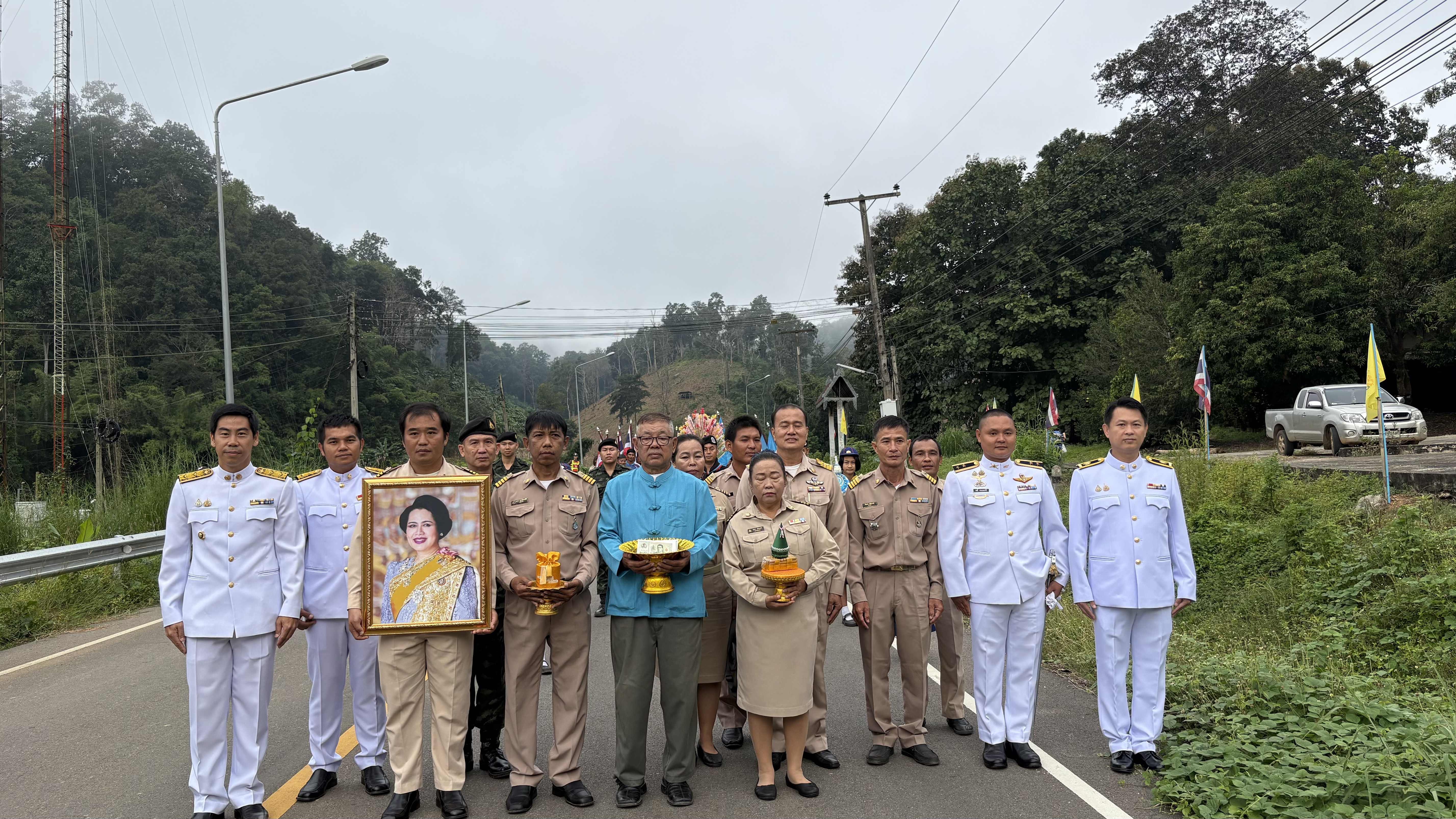 ? สำนักงานพัฒนาชุมชนอำเภอขุนยวม จัดพิธีอัญเชิญเงินขวัญถุงพระราชทานกองทุนแม่ของแผ่นดิน และพิธีแลกเงินขวัญถุงพระราชทานกองทุนแม่ของแผ่นดินบ้านประตูเมือง