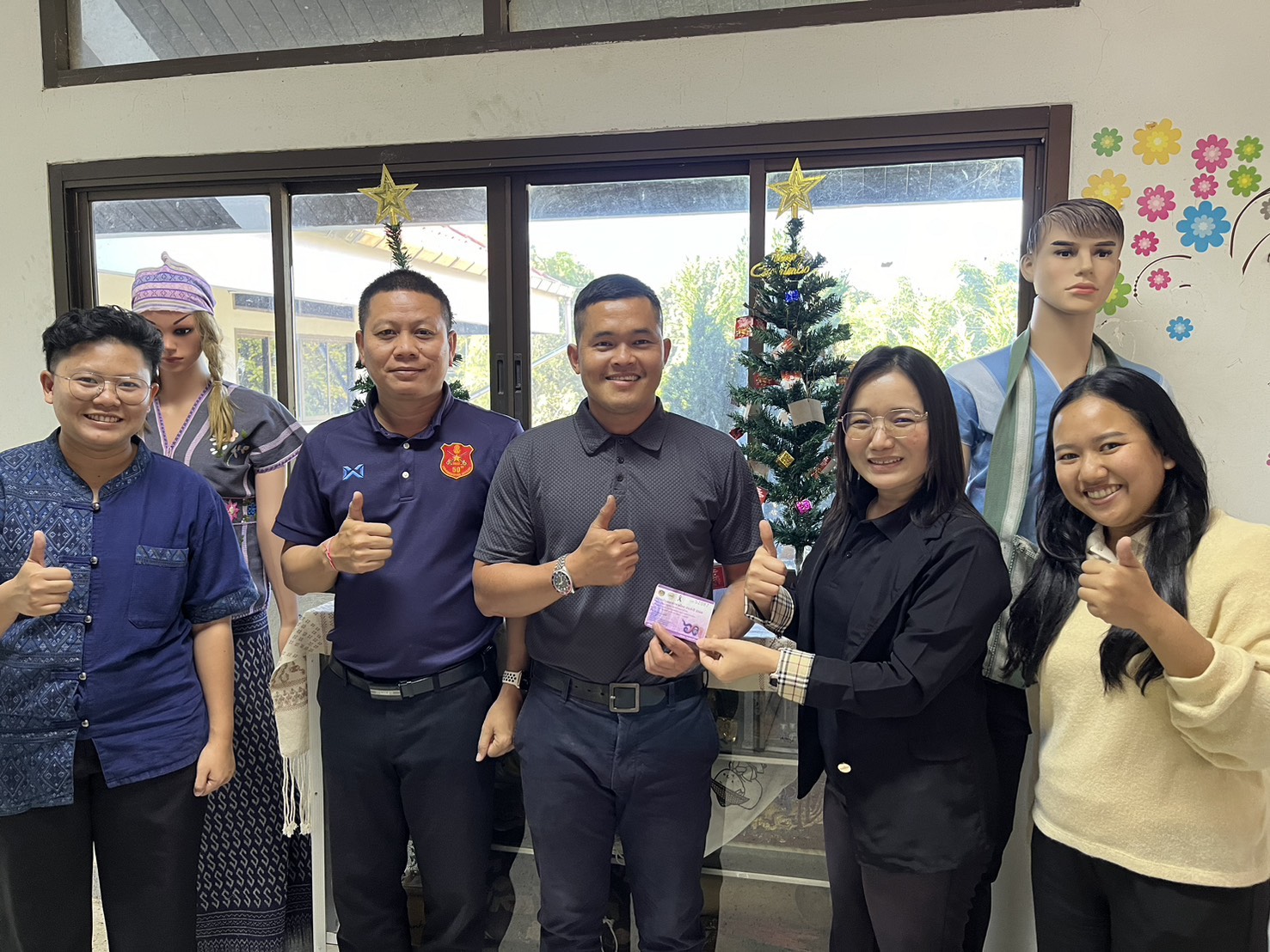 🥳🎊 พช.ขุนยวม ขอแสดงความยินดีกับผู้ถูกรางวัลสลากกาชาดกรมการพัฒนาชุมชน ประจำปี 2568 🥳🎊